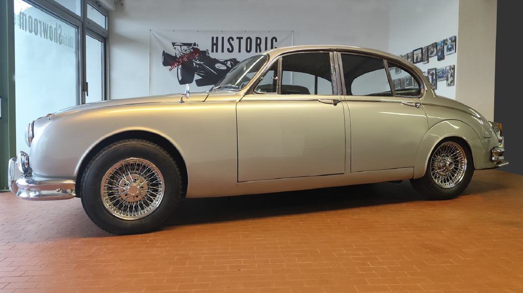 Jaguar MK II 3,4 l Limousine 1964 silber metallic